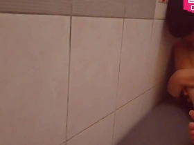 Hansel Thios solo set: Asian cuties relaxing bath with self-pleasure