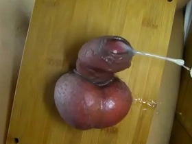Muscular man with a big dick gives a rough BJ and gets a facial