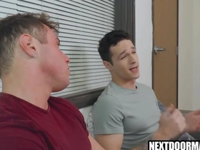 Straight friend tries out gay sex with muscular guy