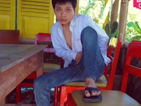 Public pleasure: Indonesian Chinese Hansel Thios solo adventure