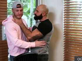 Atlas Grant and Mac Savage in raw gay anal scene with tattoos and facial finish