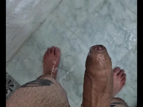 Solo pleasure: Amateur gay gives himself a handjob.